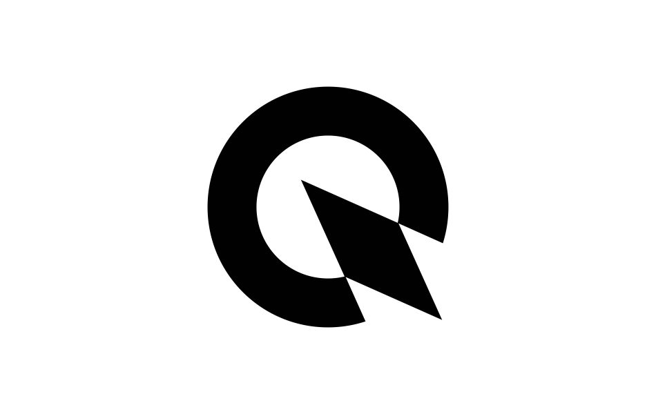 Q modern design logo 3 scaled