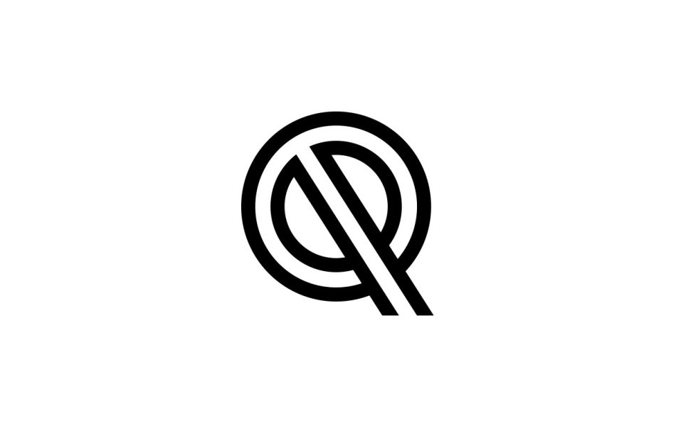 q letter unique design logo 1